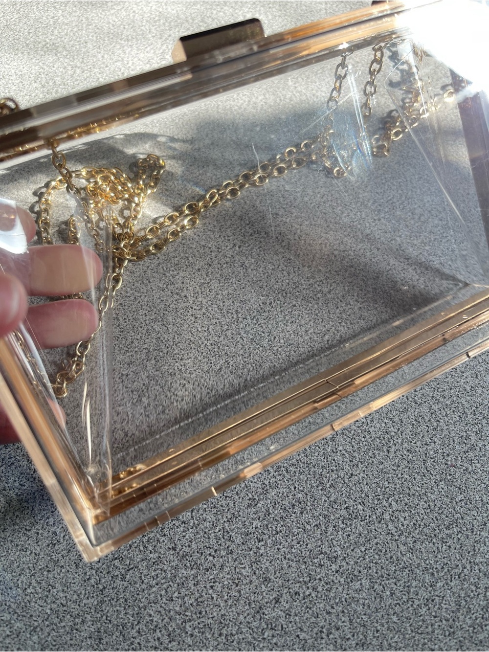 Clear Acrylic Box Bag With Gold Chain Strap - Picture 7 of 10